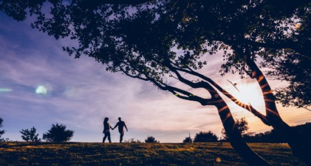 成都相亲活动:和女朋友语音电话聊什么话题好?